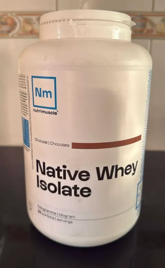Nutrimuscle Native Whey Isolate in chocolate
